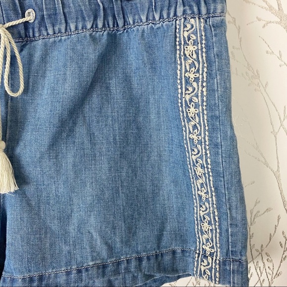 LOFT Embroidered Lace Boho Cotton / Linen Chambray Shorts 14/32 Elastic Waist - Picture 3 of 10
